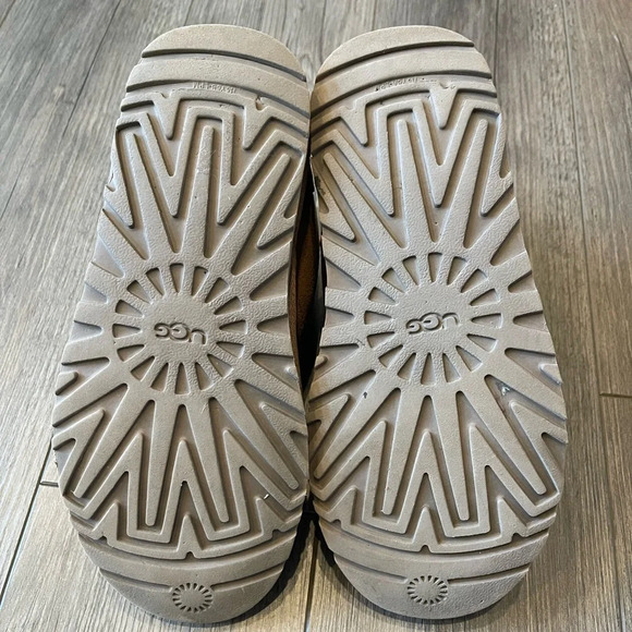 Ugg Neumel Boot, Heritage Chukka, Chestnut Suede, Lace Up, Size 7 - Picture 7 of 13